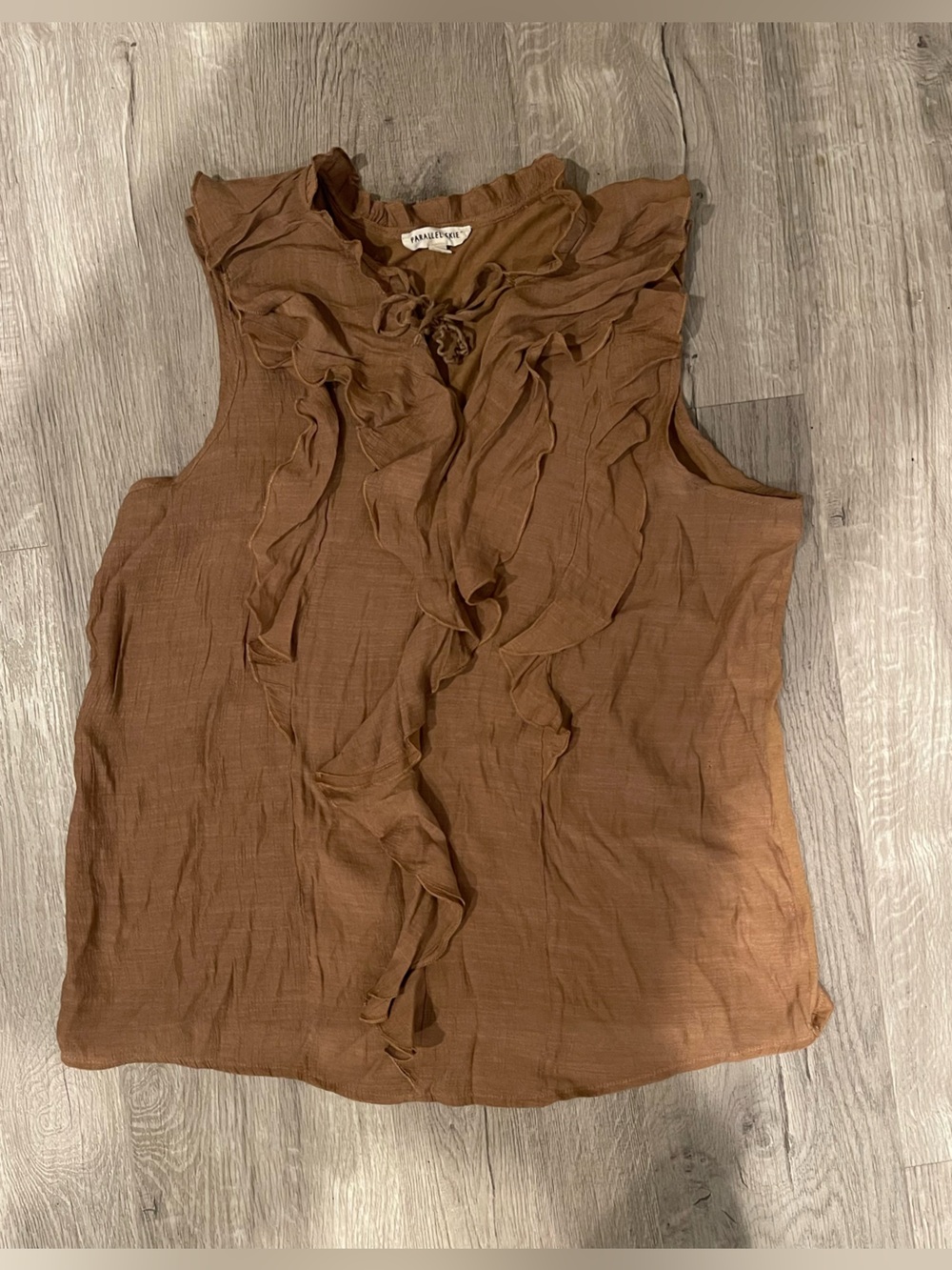 Sleeveless Blouse Ruffle Front Tan Brown Parallel Skies Women’s Size Large Chic